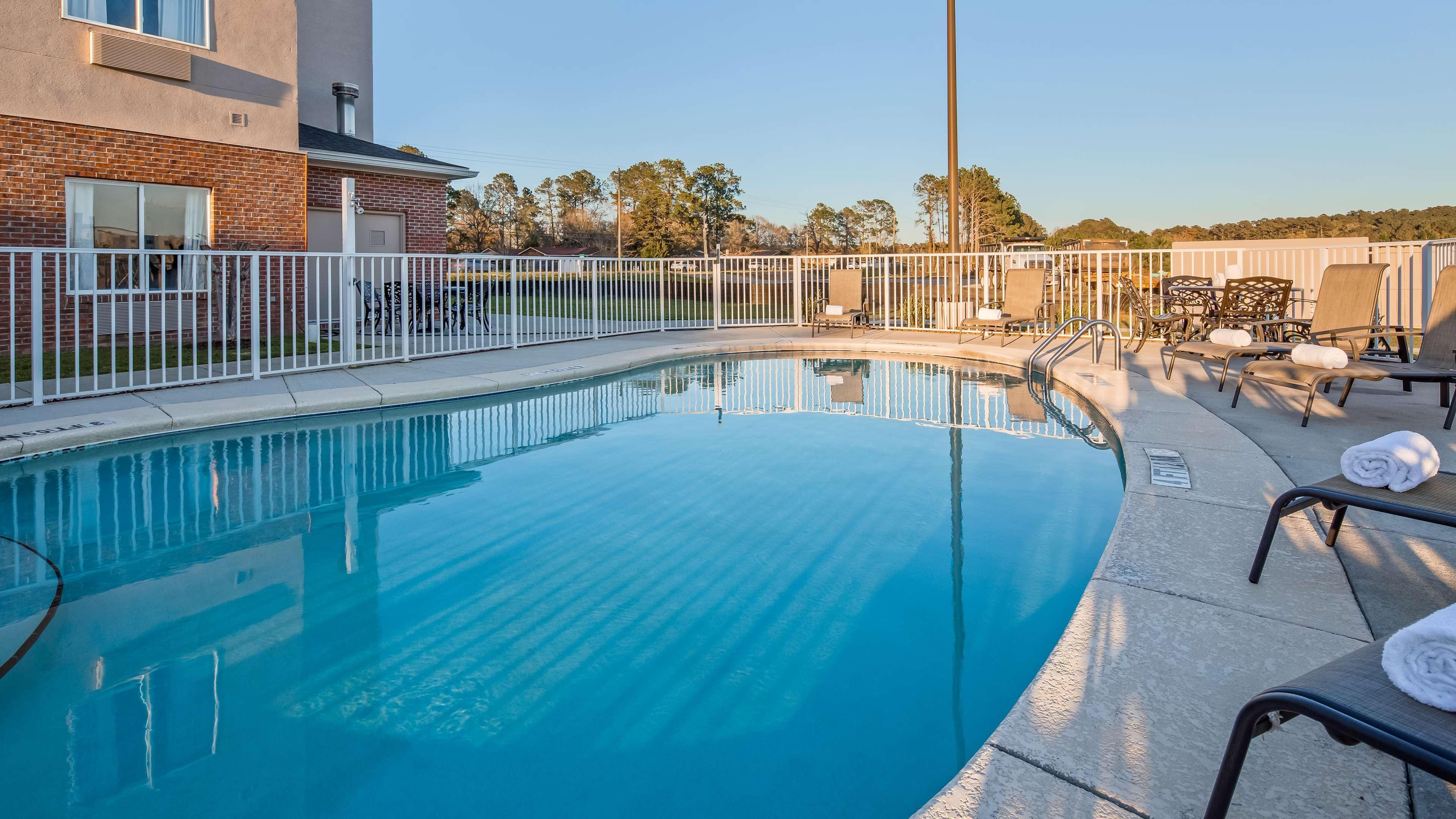 Best Western Dothan Inn&Suites Exterior foto